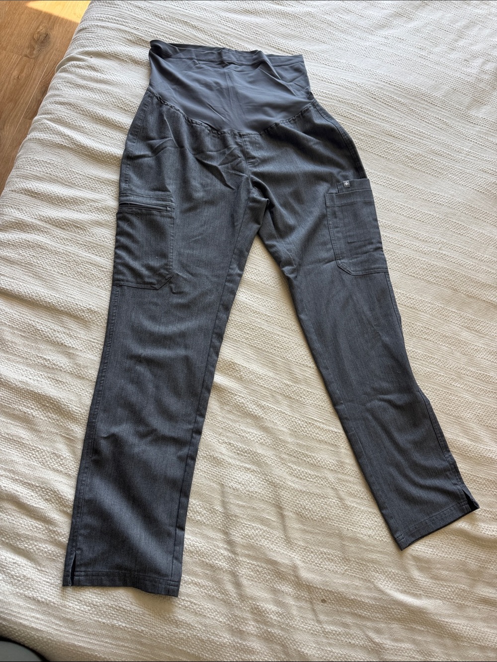 FIGS Straight Leg Maternity Scrub Pants in Charcoal Gray